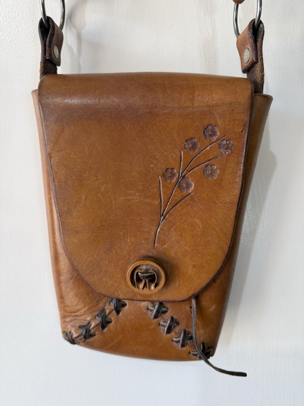 1970’s Tooled Leather Crossbody Bag Boho Hippie Flower Small Shoulder Purse
